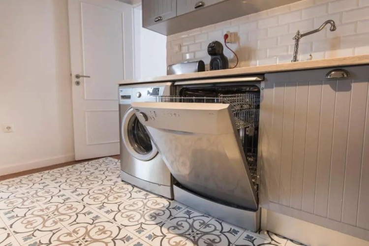 LovelyStay - Bica Patio Duplex