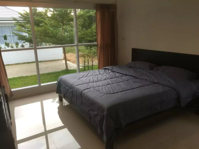 2 Bed Villa 15 min walk to beach