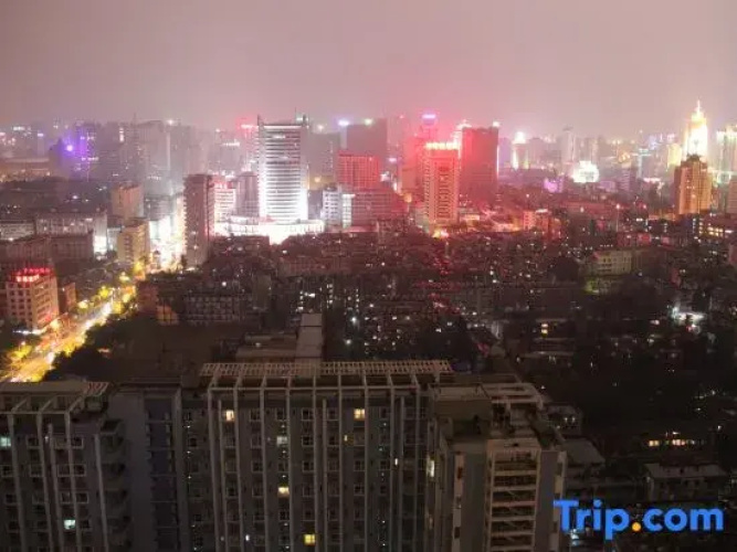 Yue Collection Hotel (Kunming Colorful Gate)