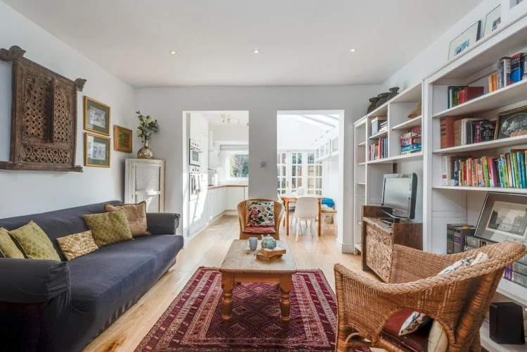 4 Bedrooms Sextuple Cottage