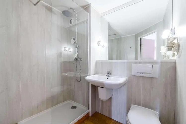 Triple room