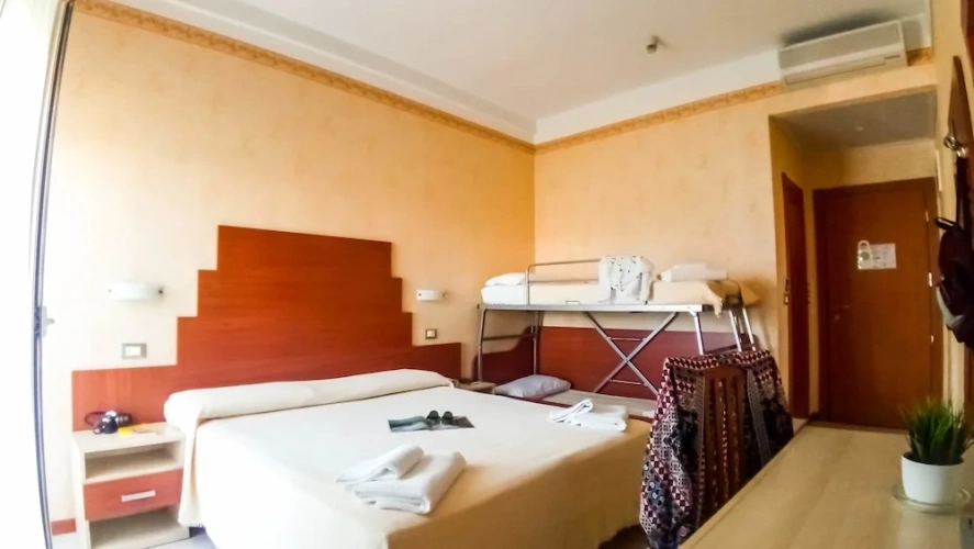 Standard Quadruple room with balcony