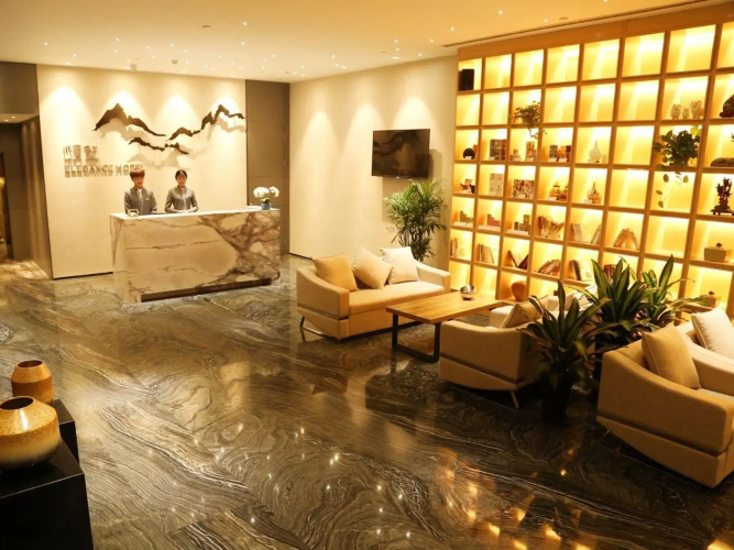 Elegance Hotel