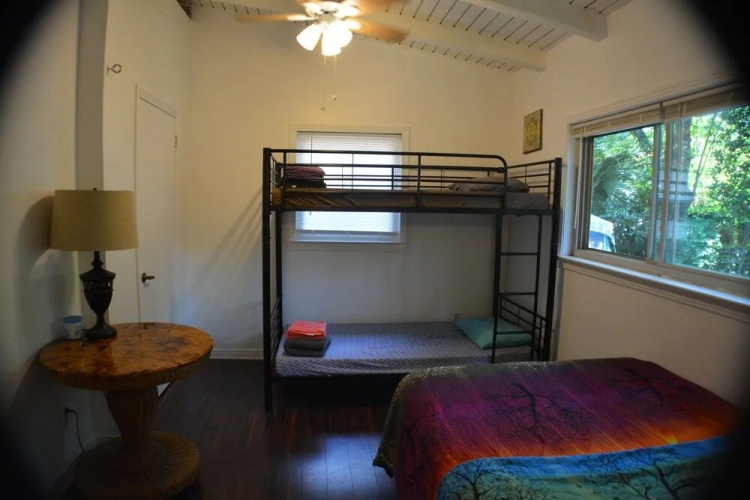 Sun And Moon Hostel