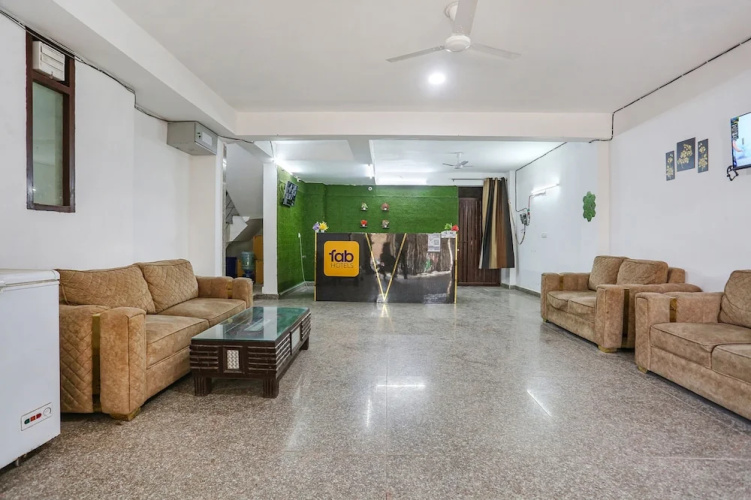 Fabhotel 24&7