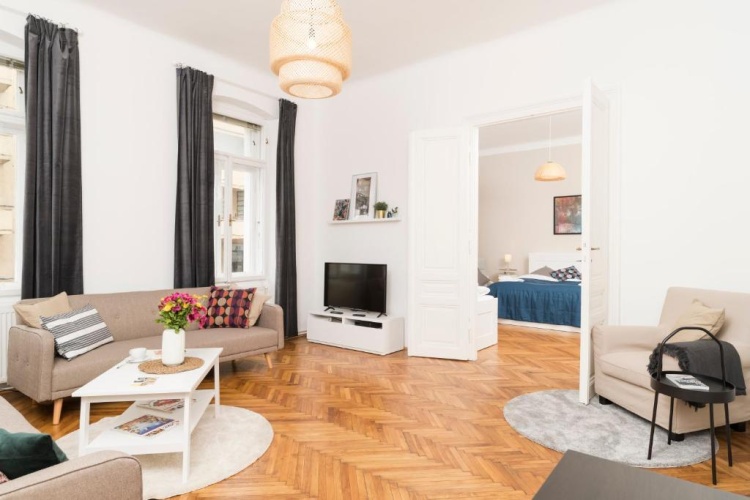 1 Bedroom Apartment