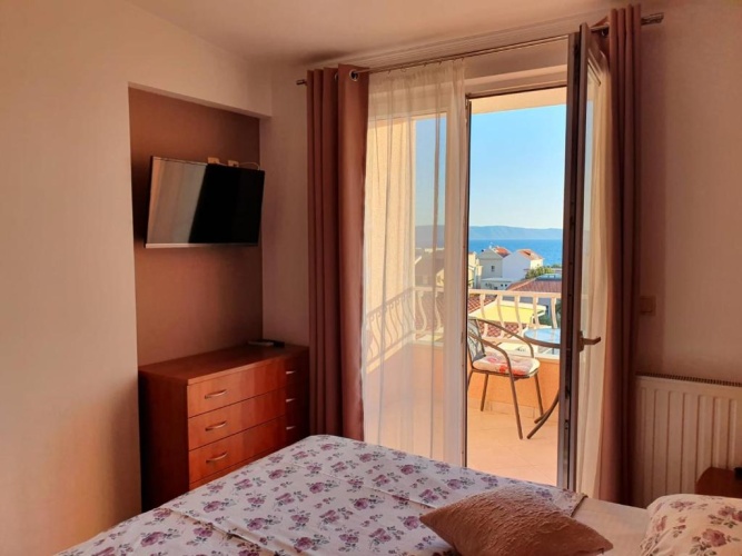 Apartment with sea view