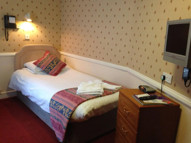 Cliffdene Hotel