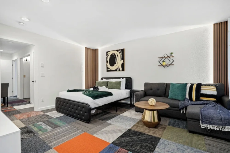5 Bedrooms Family Cottage