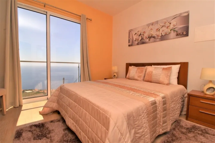 1 Bedroom Apartment with sea view