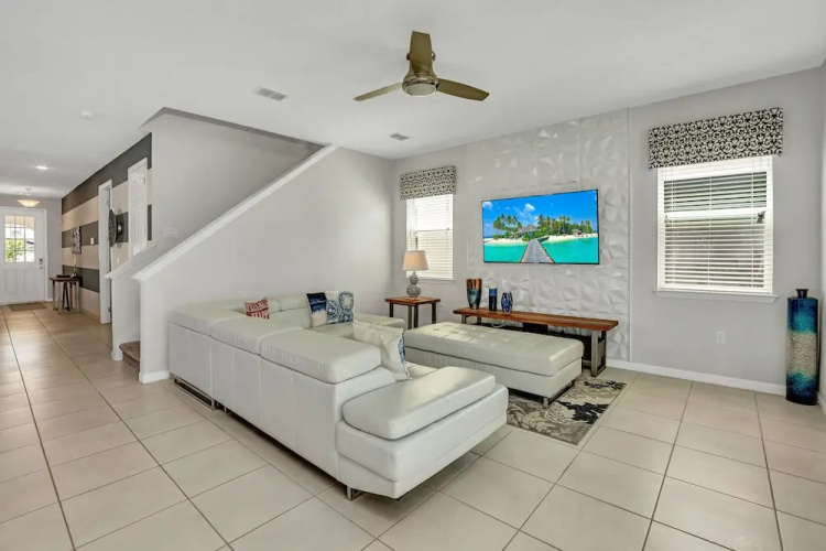9023 Pelican Cove