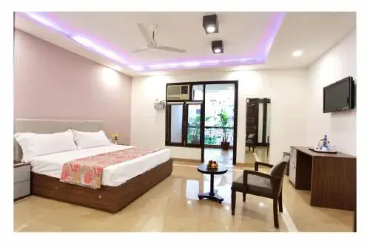 Phoenix Suites