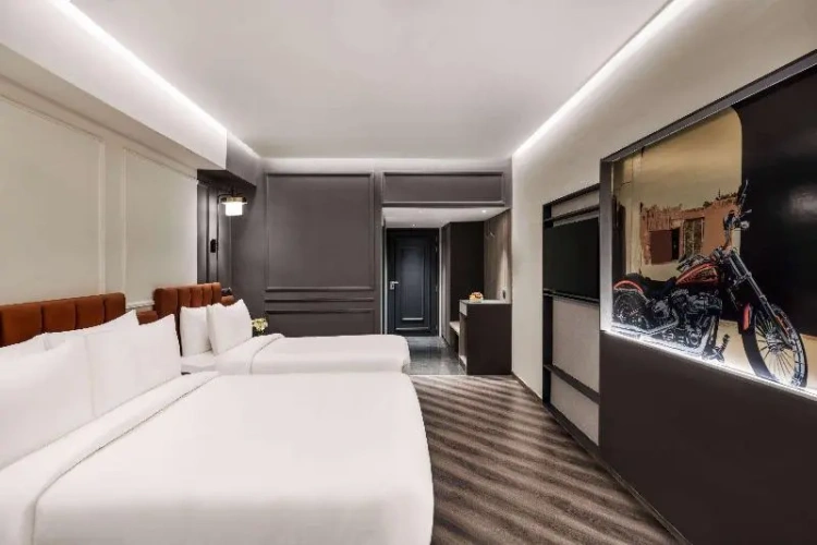 Standard Triple room