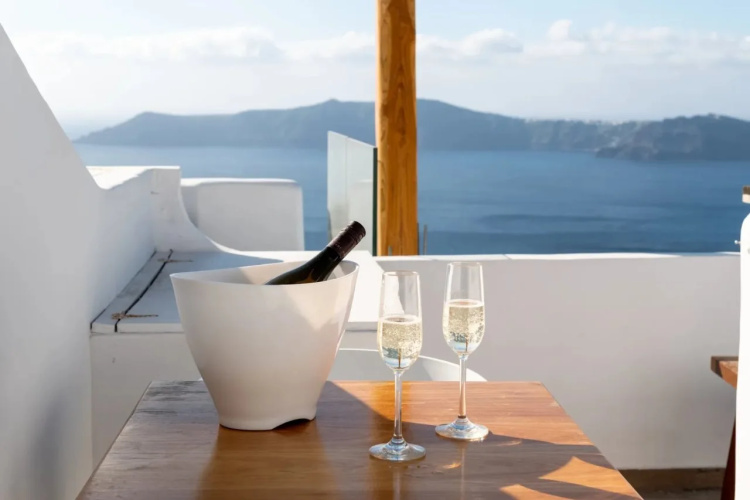 Amaze Suites