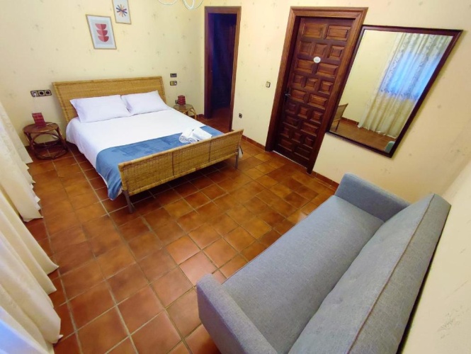 4 Bedrooms Cottage