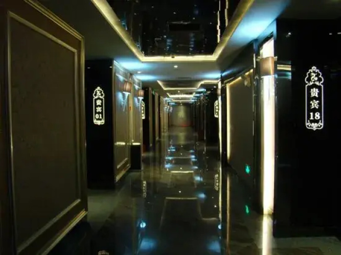 Long Tai Hotel