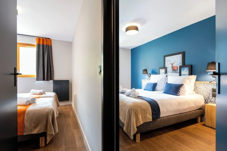 3 Bedrooms Comfort room with balcony