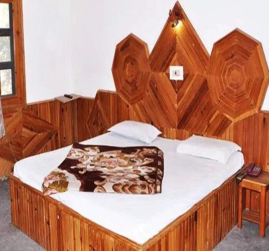 Mid Way Resort