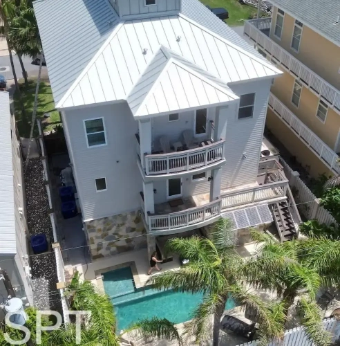 4 Bedrooms Cottage