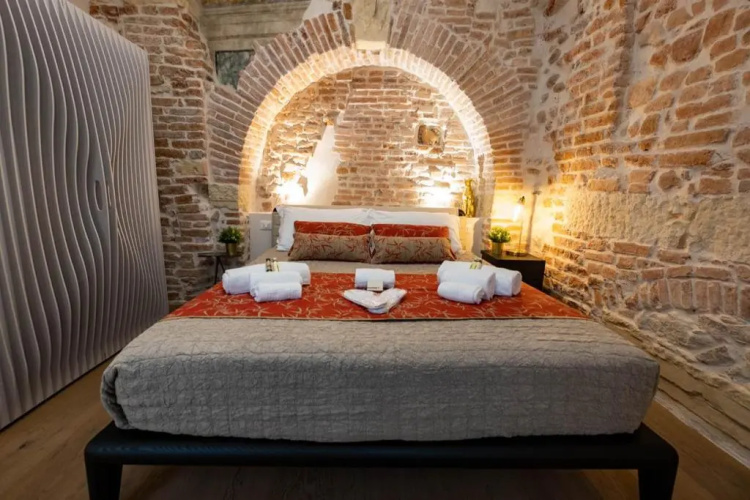 Verona Romana Apartments