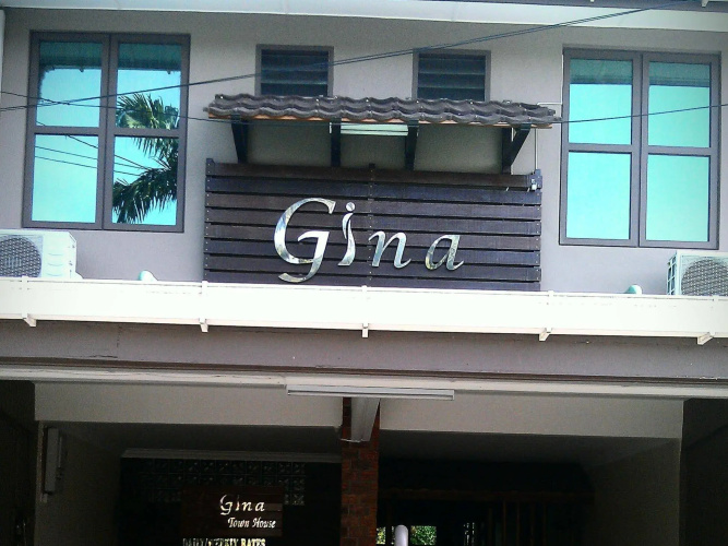Gina Town House
