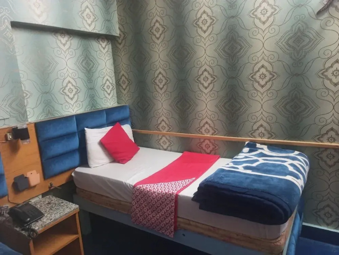 Flagship Meenu Inn