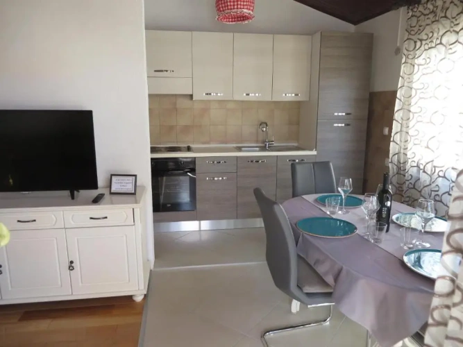 Apartment with balcony