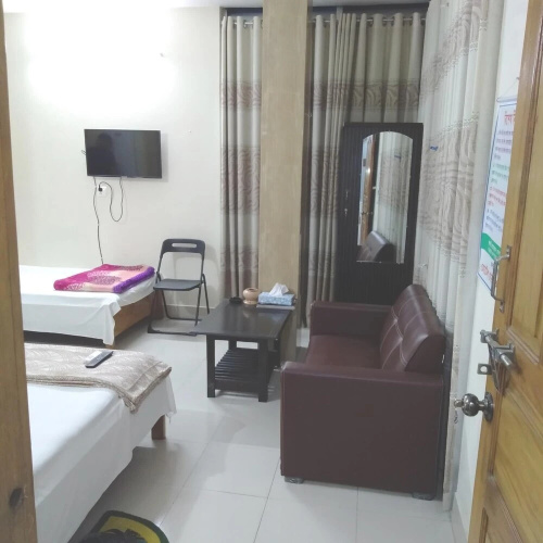Hotel Charu