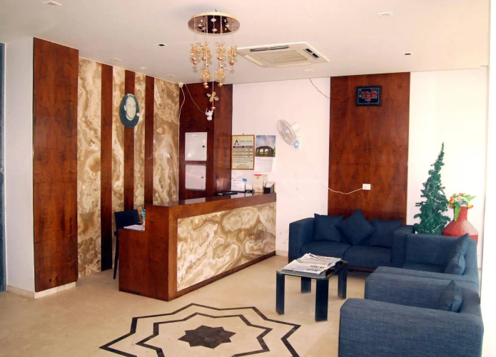 Apaar Hotel