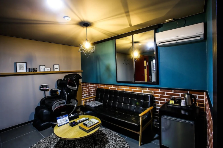Seocheon Moonlight Night Hotel