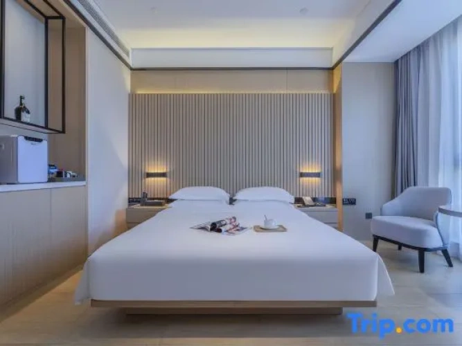 Standard Double room with city view