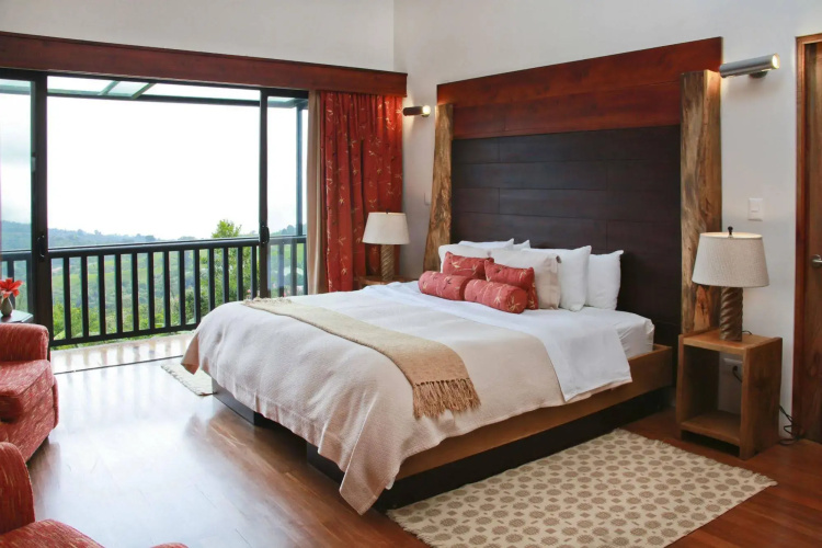 Poas Volcano Lodge