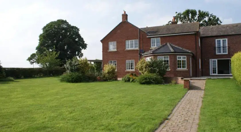 Ravensdale Lodge