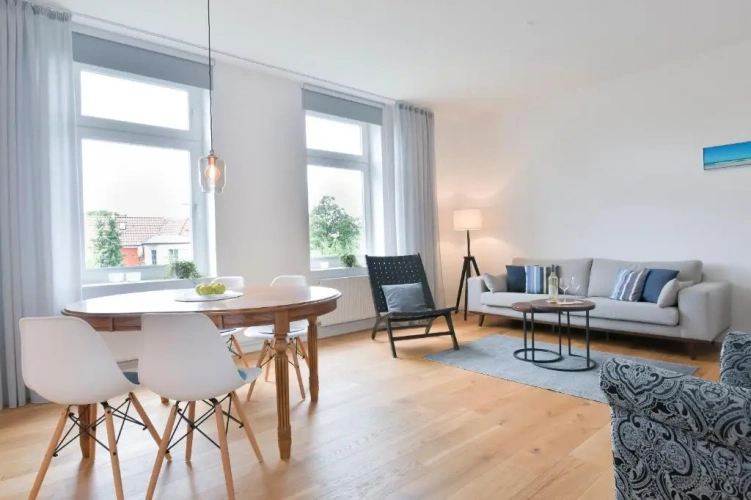 2 Bedrooms Apartment