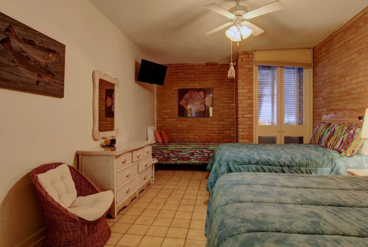 Channelview 105