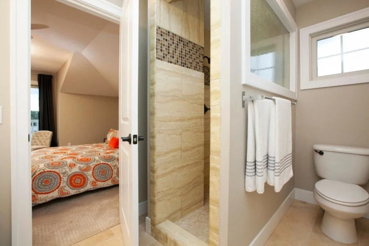 Swing Bridge Condo - Unit 10