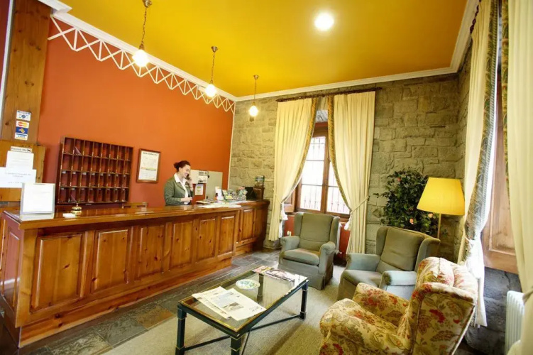 Hotel Puente Romano