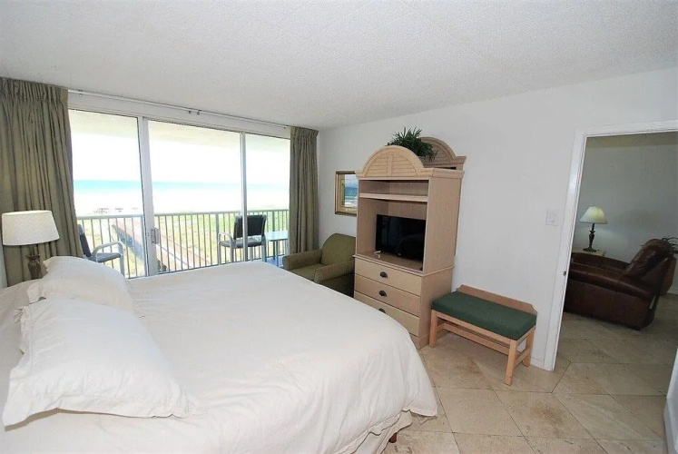 Breakers Unit #307 2 Bedroom Condo by RedAwning