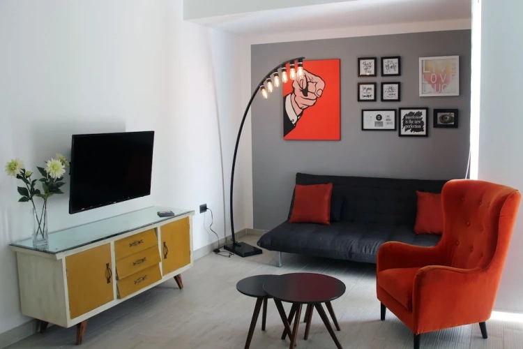 1 Bedroom Apartment with balcony