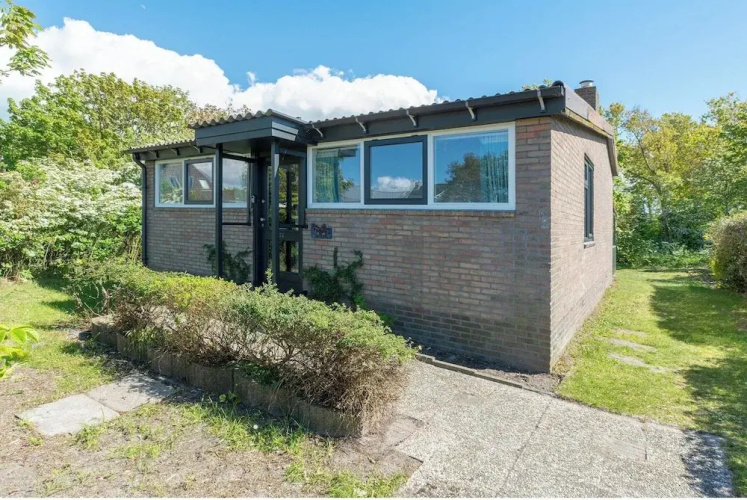 De Zeester 4-person Holiday Home n De Koog