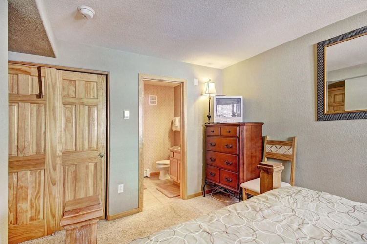 522 Watch Hill Condo
