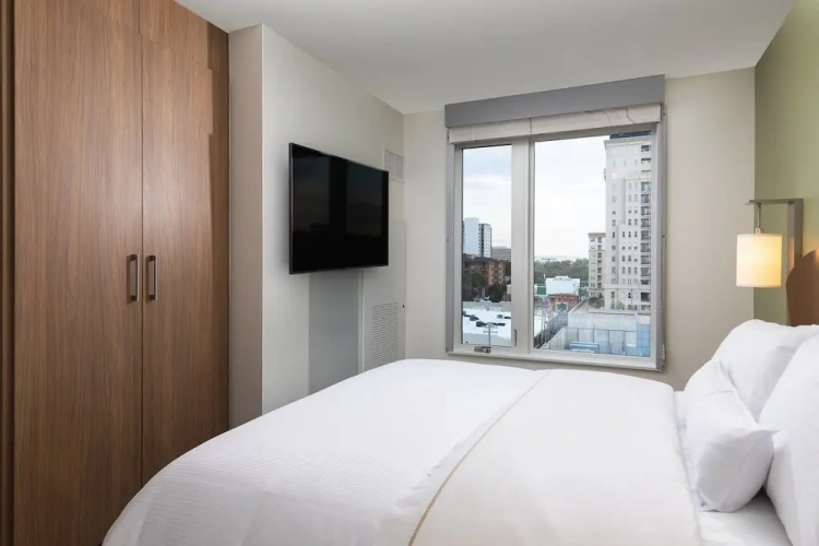 1 Bedroom Suite