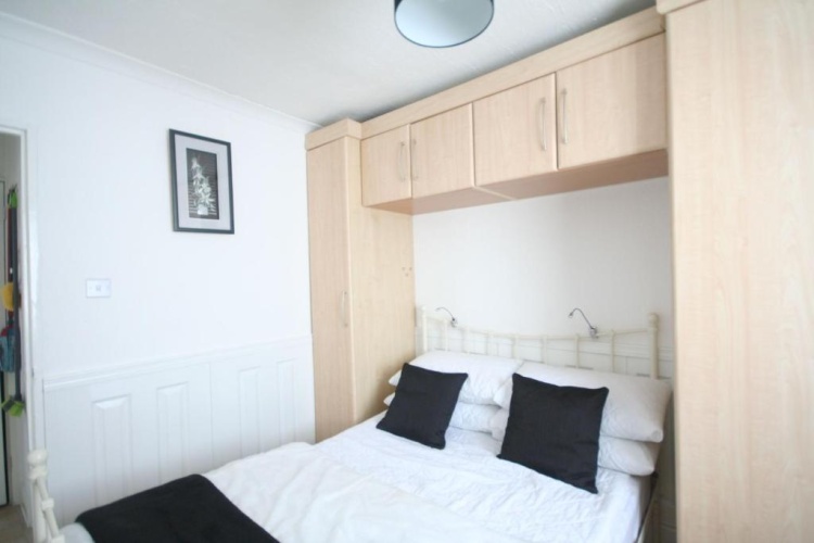 2 Bedrooms Cottage