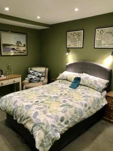 Standard Double Basement room