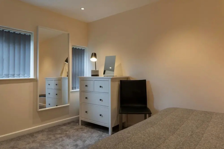 Contemporary 1BR Home