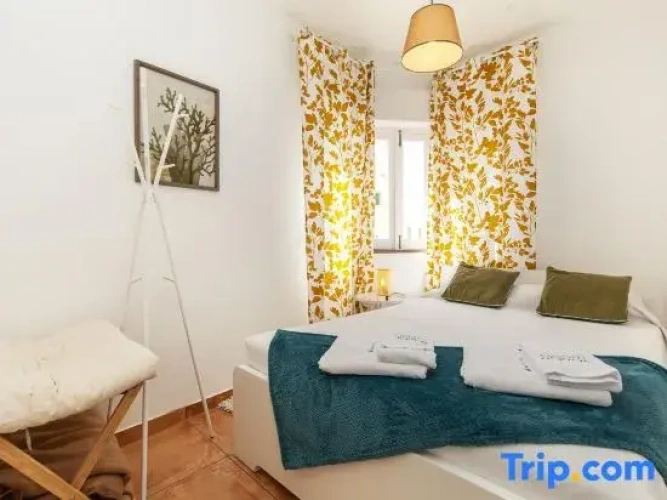 3 Bedrooms Apartment