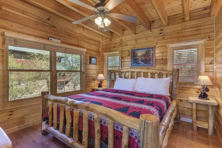 A Smoky Mountain Hide-a-way