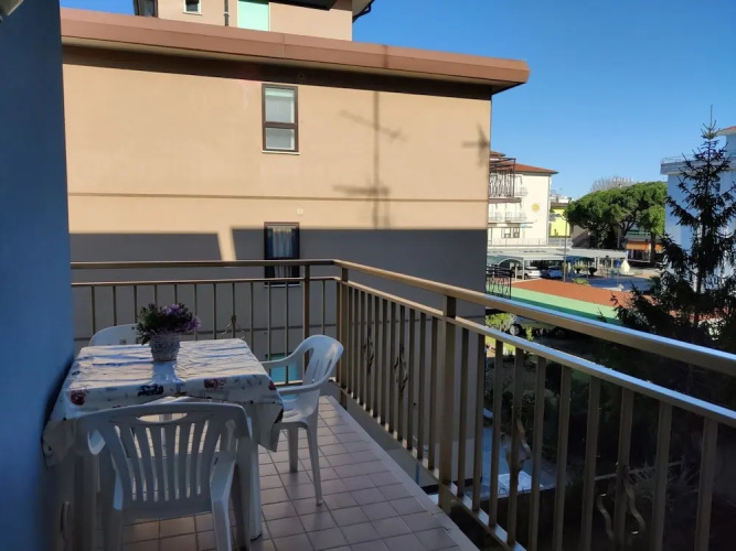 Spacious Apartment Close to the Beach - Beahost