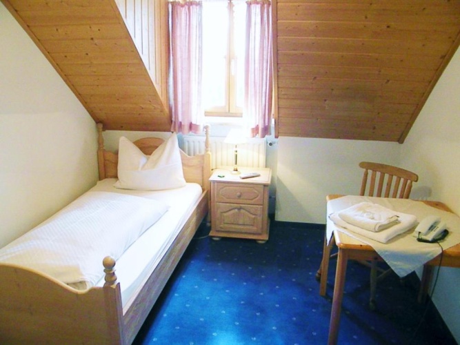 Economy Single room with view