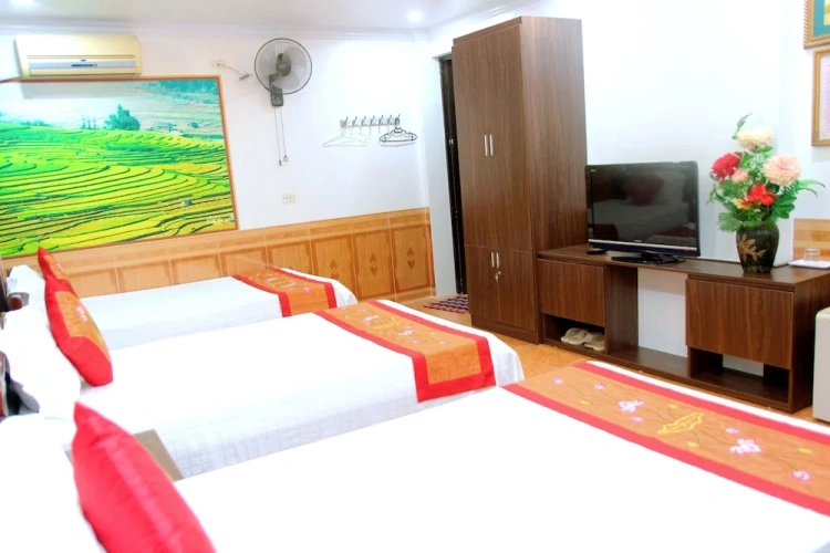 Standard Triple room